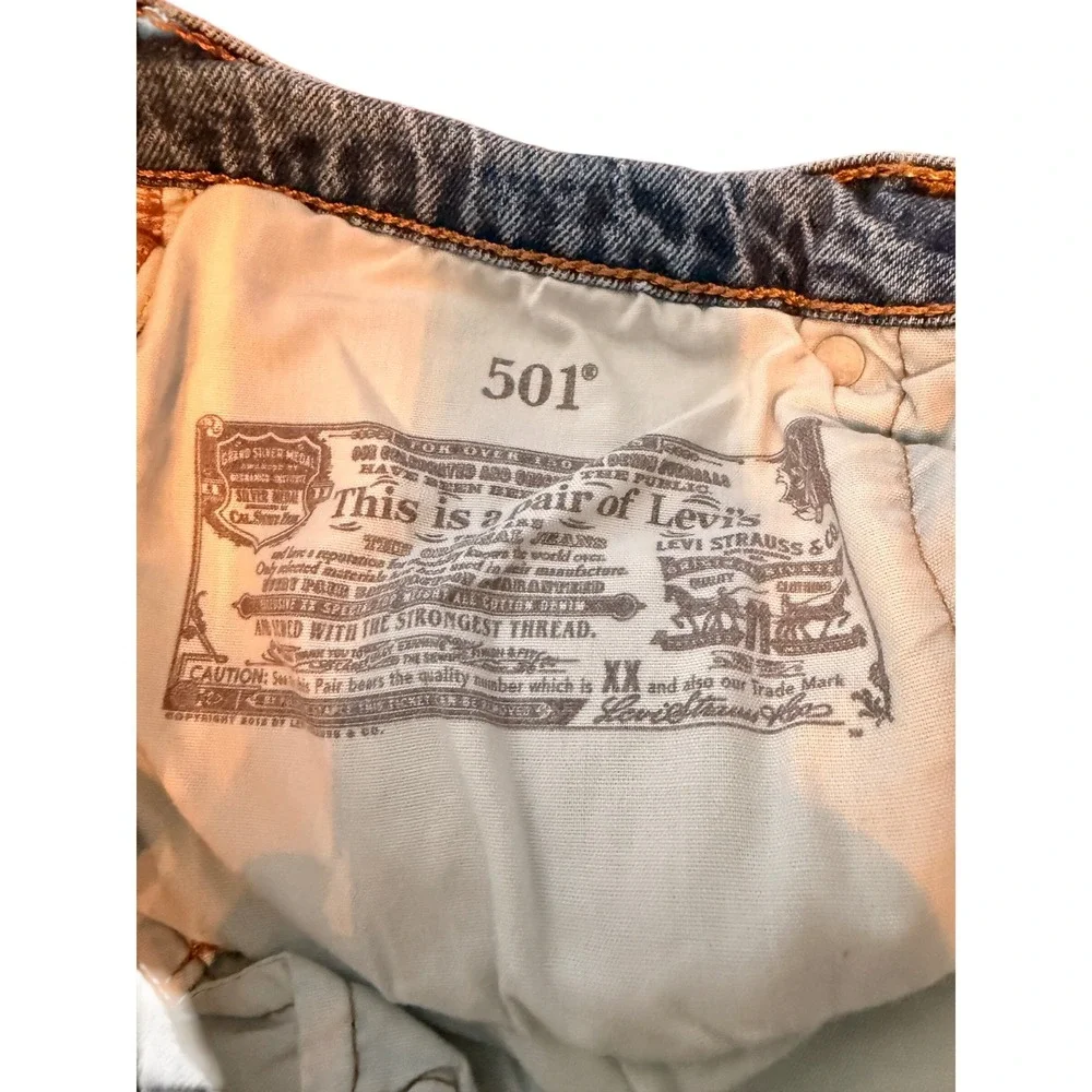 Vintage Y2K Levi's 501 Jeans W30 L32 Medium Wash‎ Straight Leg Casual Normcore